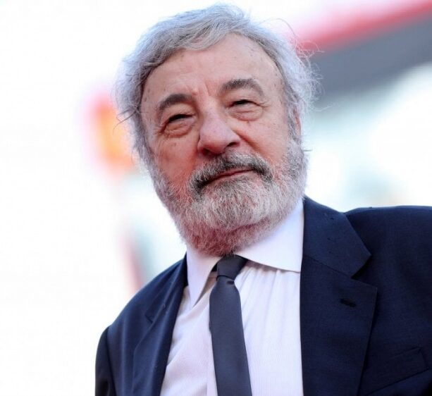 venezia-79-a-il-giorno-di-gianni-amelio-che-presenta-il-signore-delle-formiche-attesa-alla-mostra-wide-site-daldb